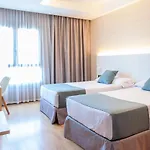 Olympia Valencia מלון 4*