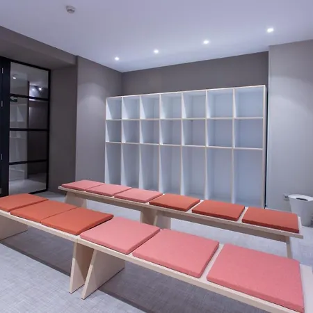 Отель Olympia Valencia 4*