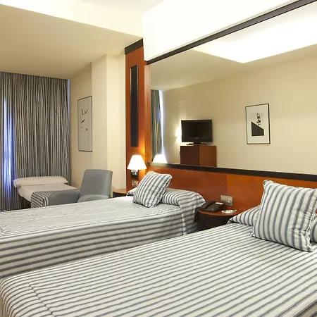 Отель Olympia Valencia 4*